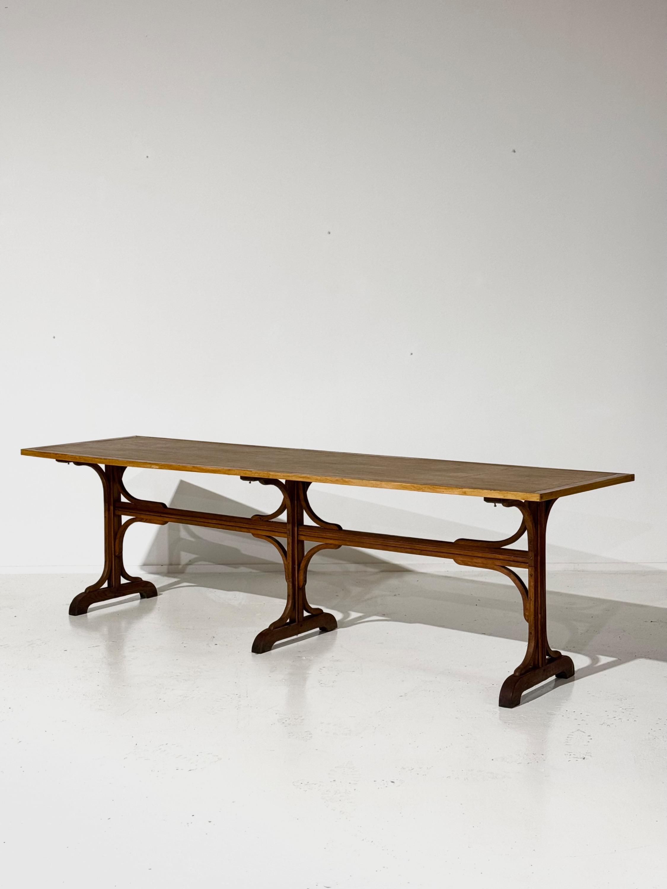 Big « Fishel » Table in Bent Beech Wood Circa 1920’s 