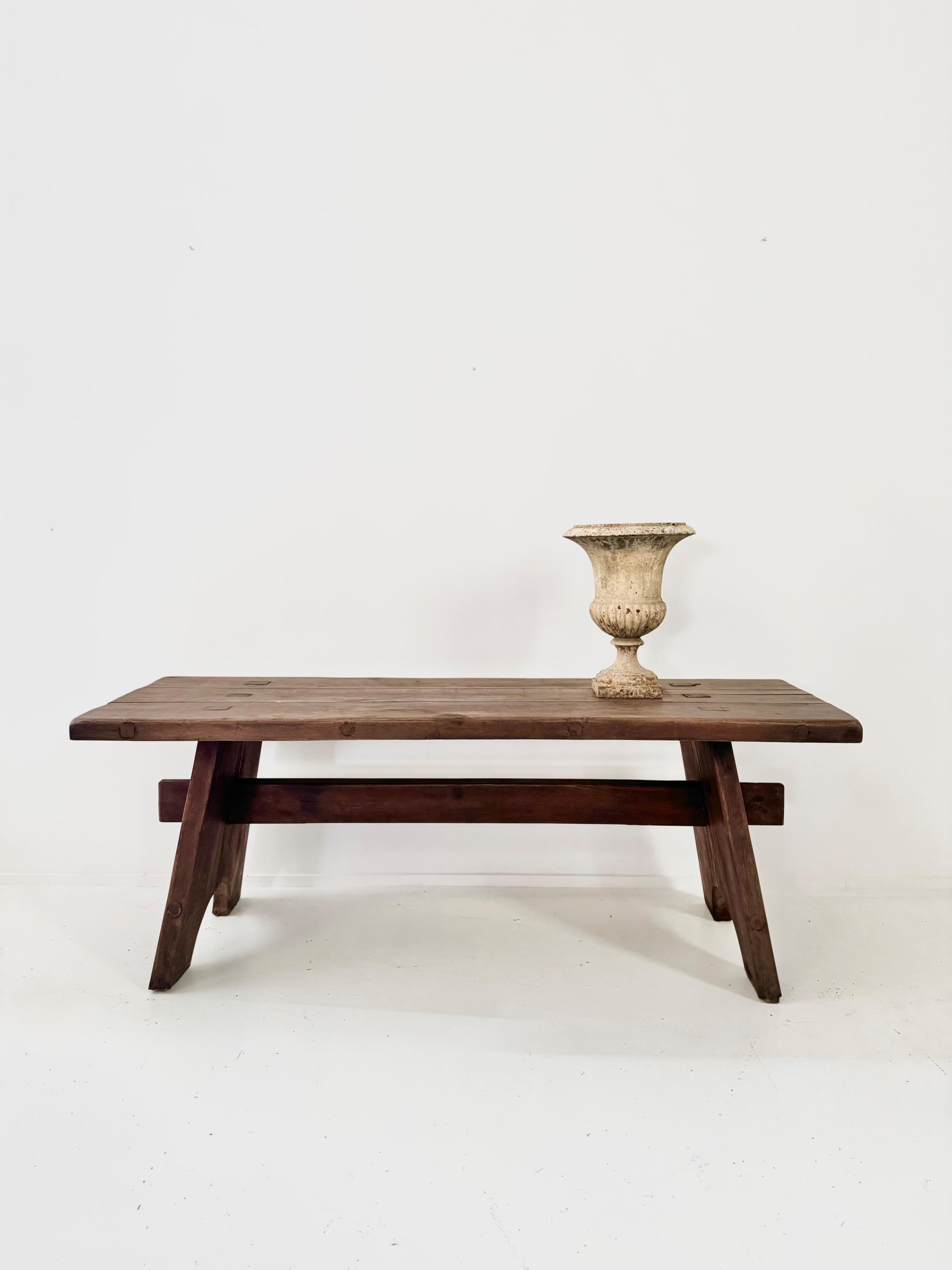 Big French Console Table Circa 1850 in Solid Oak Wood. Dim = 200 x 63 x 74 cm