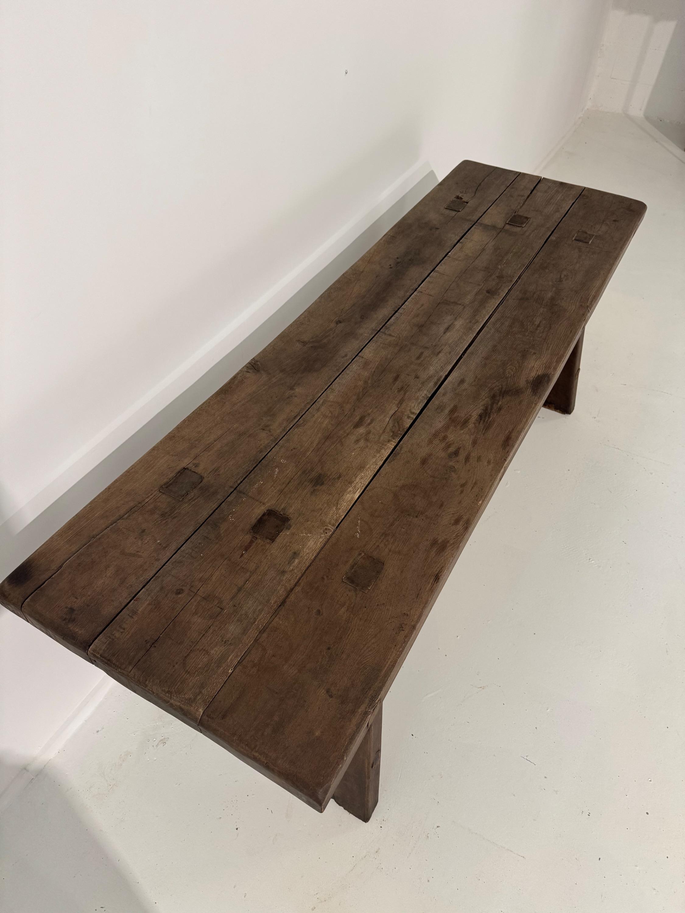 Big French Console Table Circa 1850 in Solid Oak Wood. Dim = 200 x 63 x 74 cm