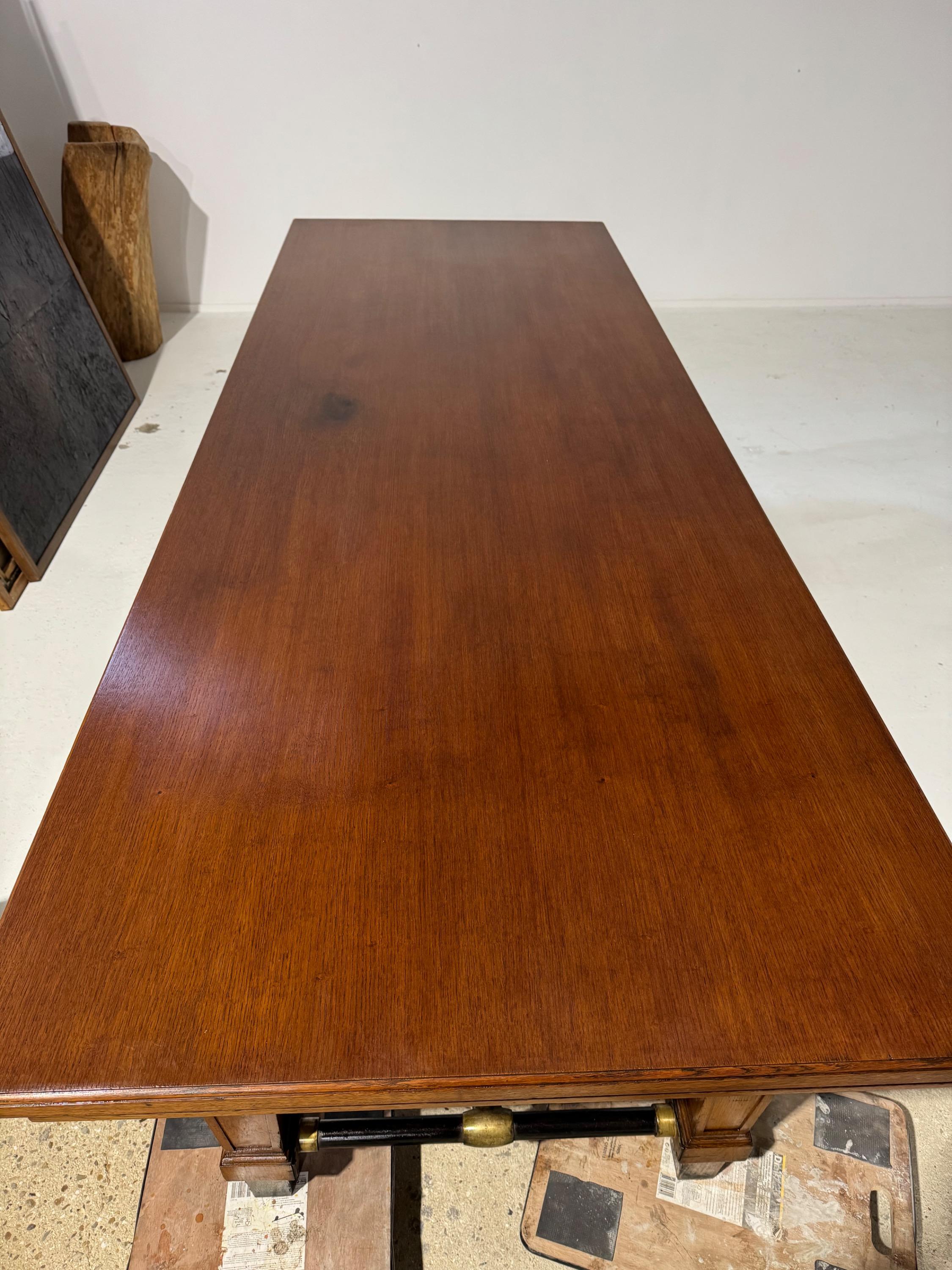 Impressive Big French 1940 Table in Solid Oak, iron & Bras. Made for the « Banque de France » to Seal the Gold Bars.  Dim = 302 x 111 x 76,5 cm