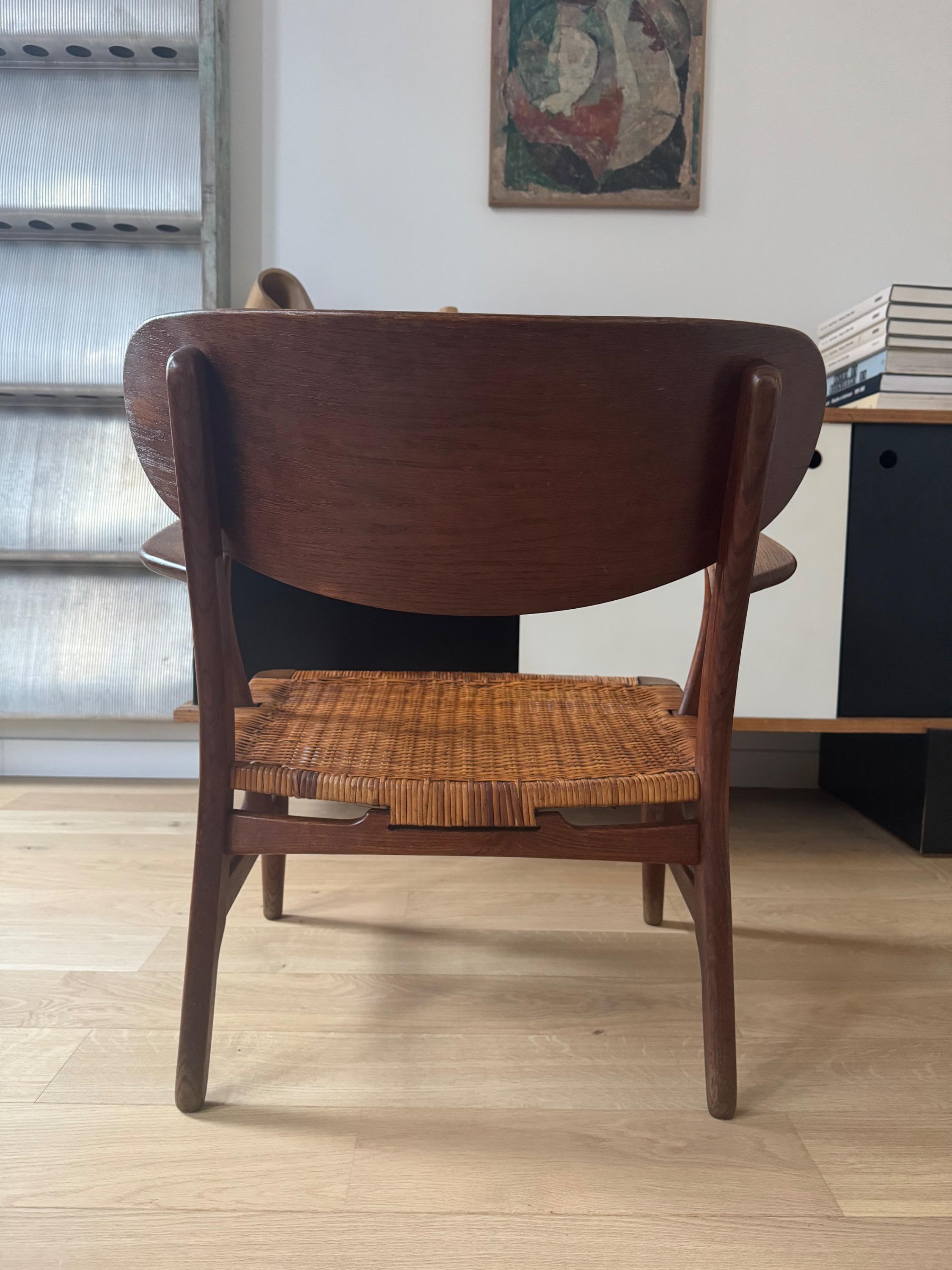 Rare First Edition of The Iconic CH 22 Armchair By Hans J. wegner, 1950. Untouched, in Full Original Vintage Condition.